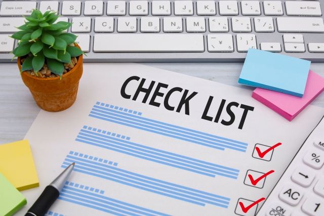チェックリストとボールペン